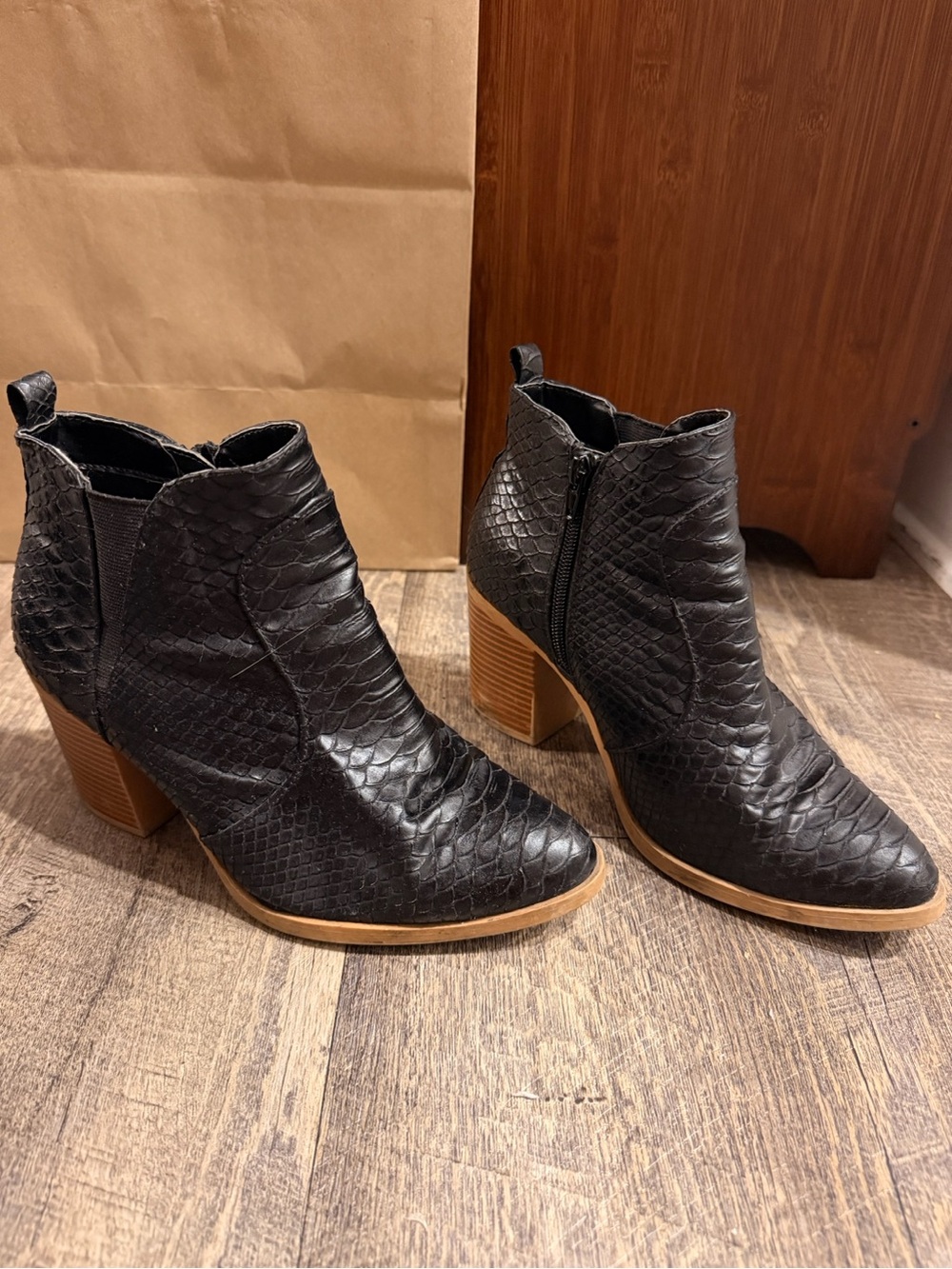 Black Snakeskin-Look Ankle Boots Mismatched 8.5M 9M